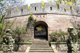 宁波镇海招宝山 “百珍交集”图片