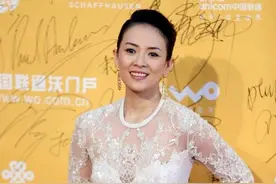 章子怡不愧是“汪峰的老婆”，穿蕾丝连体裤气质惊艳，为吸睛好拼图片