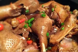 广式鸭肉好吃的做法，不加辣椒，鸭肉也鲜香嫩滑，没有一点腥味图片