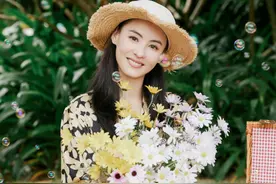 张柏芝自曝大儿子曾把喜欢的女生带回家，自己还派二儿子盯着哥哥图片