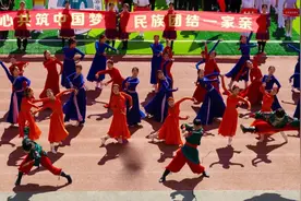 呼伦贝尔学院运动会上这些创意不笑都不行图片
