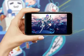 B站擅自以主播名义发短信提醒舰长续舰，网友：叔叔想钱想疯了？图片