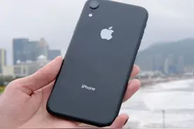 苹果新一代钉子户：口碑逐渐变好的iPhone XR图片