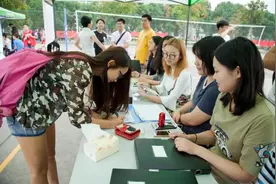 今年高考捡漏王：403分上厦大，503分上北师大，网友很羡慕图片