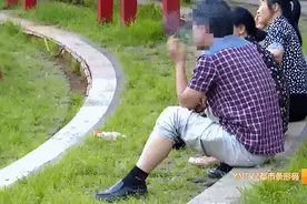 “捡了多少个烟头，就弯了多少次腰！”清垃圾 众参与：小烟头背后的大文明图片