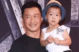 吴京儿子叫“吴所谓”，陈赫女儿叫“陈天霸”，都完败赵丽颖儿子图片