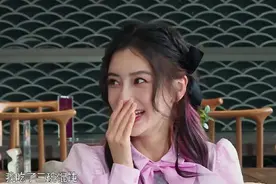 baby上综艺太卑微：从团宠C位变靠边站，全程笑脸给新人做配图片