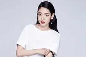 韩国女星朴信惠冷艳写真，高级感十足图片