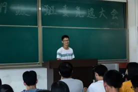 大学生竞选班干部，什么职位最值得报名？从业多年辅导员说出答案图片