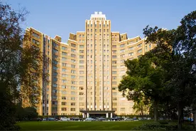 杜月笙排队吃饭，等2小时仍没有位置，给老板娘五万大洋扩充店面图片