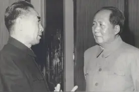 1965年，毛主席急电约见周恩来，接着6万人神秘消失18年图片