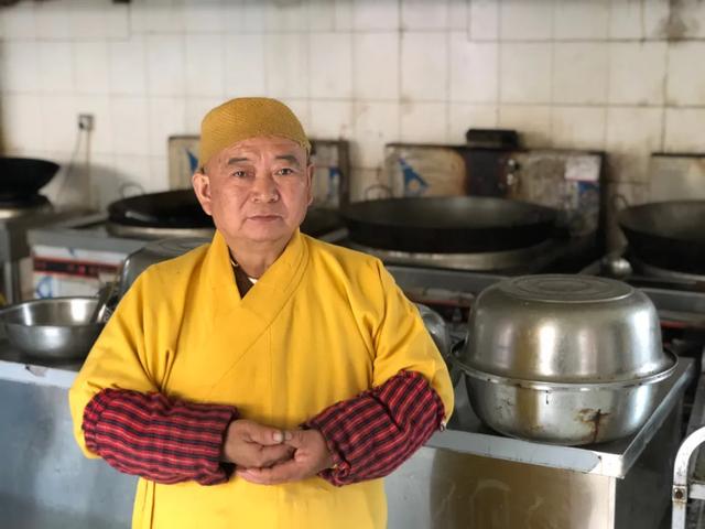 女子来例假都不能拜菩萨，但在地动山摇中，寺院里降生了108个“罗汉娃”