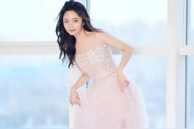 谭松韵出席金鹰节，与宋威龙张新成同台，穿粉色裙变成“花仙子”图片