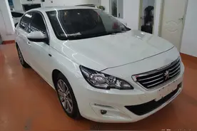 开了4年的标致408只值6万块？卖家还送了一套座椅！到底值不值？图片