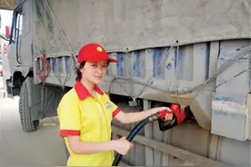 加油站员工工资不高为什么能留住人呢？知情人士，傻子才不干呢图片