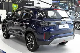 这个月，新款现代ix35正式开售，外观内饰变化大，车身增加图片