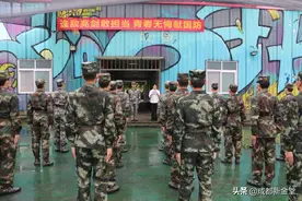 金堂热血青年奔赴军营！金堂县举行欢送仪式图片