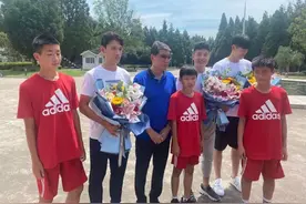 崇明根宝基地成立21周年，武磊颜骏凌王燊超一起“回家”了图片