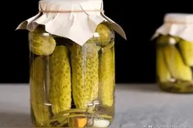 外国人都怎么吃酸黄瓜？看看德式泡菜和中国泡菜到底有什么不同图片