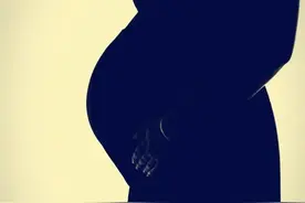 少女未婚先孕厕所产子，慌乱中造成婴儿死亡！法院判了图片