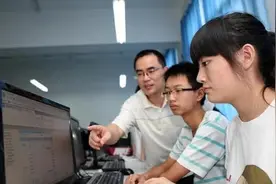 高考“捡漏王”，403分被985大学录取，网友：此“漏”难捡图片