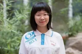 689分的文科状元被清华录取，父母说，教育女儿要这样做图片
