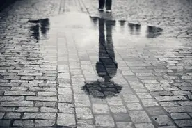 雨的播放列表图片