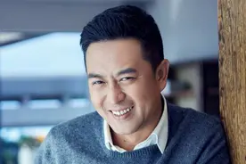 张嘉译：曾弃原配转身另娶娇妻，你以为是薄情寡义，其实藏着秘密图片