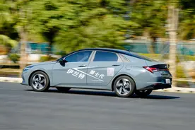 适合市区代步 驾驶辅助完善 北京现代伊兰特1.5L试驾测评图片