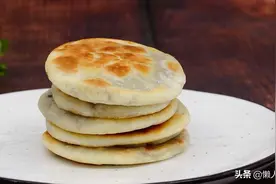 这种红糖饼不用发面，还会流心，吃在嘴里会爆浆图片