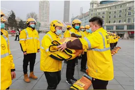 寒潮来袭美团外卖为骑手投入16亿元冬季补贴 100万件防寒物资陆续送达严寒城市图片