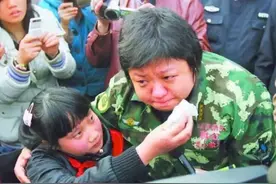 韩红：一个被奶奶带大的孩子，自发做公益却遭各界质疑图片