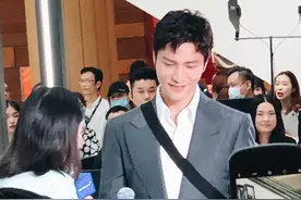 陈坤变样了？生图骨相和紧致度太能打，瘦了20斤真的让人眼前一亮图片