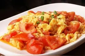 “西红柿炒鸡蛋，”一道普通的家常菜，做出不一样的特色图片