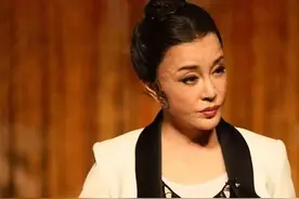 看看经常打“玻尿酸”的女人，10年后是啥样？过来人说出了真相图片