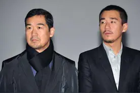 张国立的4个子女，亲儿子成一生黑点，干女儿却成张国立一生骄傲图片