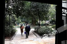 你的牵挂我来守护｜希望妈妈早点战胜病毒，我乖乖在家等她回来图片