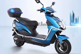 这2款大动力电摩，储物空间大，最大续航130公里图片
