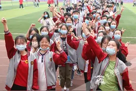 温情与自信齐飞 重庆高考“表情包”出炉图片