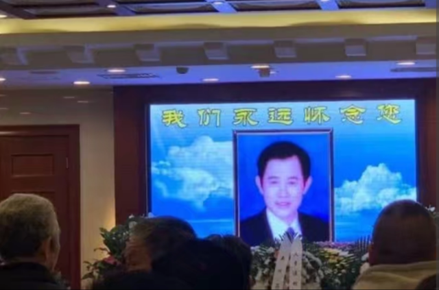 李连杰什么时候去世真的假的（外媒称李连杰因病去世病因及灵堂现场照曝光女儿晒近况疑否认）