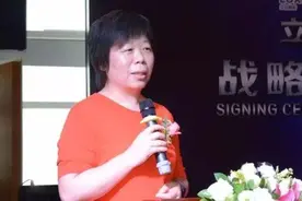 哥哥带妹妹去深圳打工，妹妹赚到1800亿，给哥哥分了900亿图片