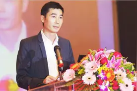 不愿接班上千亿家族企业，美的"太子"出走创业，20多年成金融大亨图片