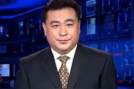 张宏民：主持《新闻联播》32年0失误，59岁仍单身，原因令人费解图片
