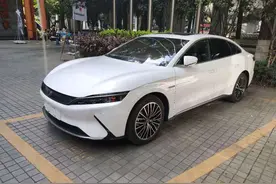 比亚迪汉EV 应该选择什么颜色？我选择了白色图片