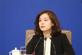 冷面女神张京：16分速翻吊打美国翻译，再现杨洁篪怒怼瞬间图片