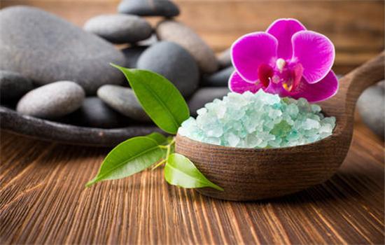 盐浴后抹身体乳吗