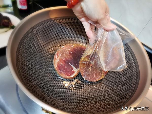 5分钟煎出的牛排，必须有黑椒酱，吃来才有仪式感