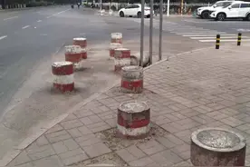 京藏高速辅路上，20多个“添堵”的水泥墩移除了图片