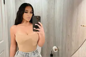 金·卡戴珊晒自拍，穿潮牌被指斗艳伊莲娜，却称对侃爷新恋无所谓图片