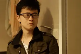敖厂长的迷茫与决心图片